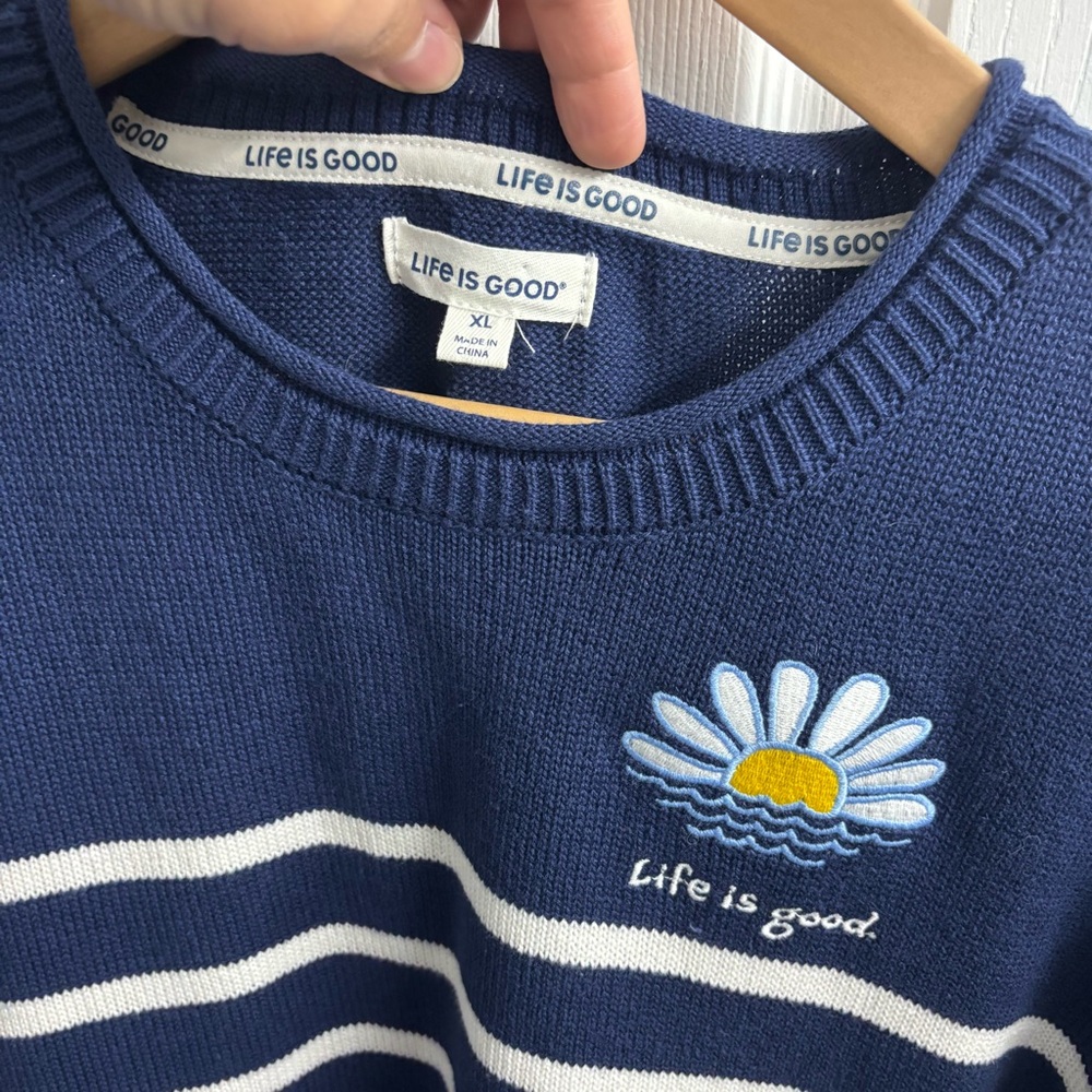 Life Is Good Sweater Womens XL Navy Blue Nautical Knit Striped Daisy Embroidered - Picture 2 of 5